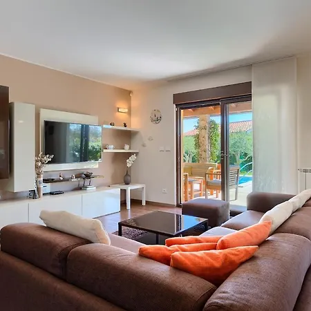 Villa House Leticia By Istrialux Valbandon